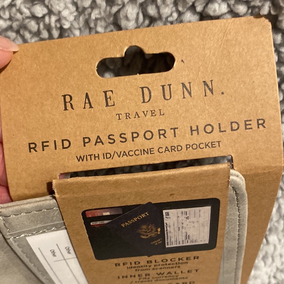 RAE DUNN RFID passport with IV/Vaccine card pocket NWT - Picture 3 of 7